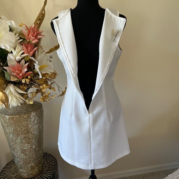 Vintage Wrapper Fitted Square Neck White Textured Dress Silver Belt Accent - Picture 5 of 11